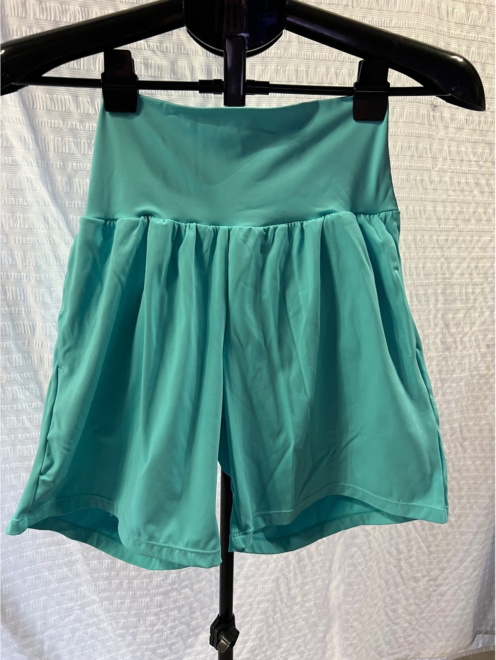 Halara Sz Med Shorts with Pockets